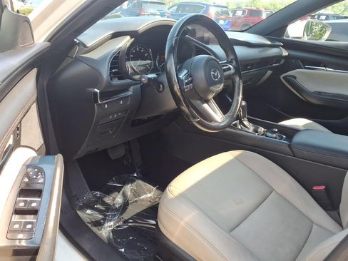 Used 2021 MAZDA MAZDA3 s FWD image 6