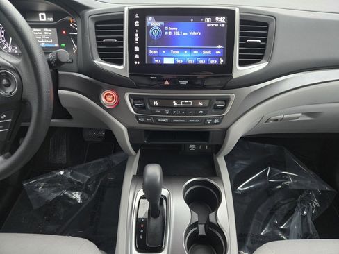 Used 2018 Honda Pilot EX image 16