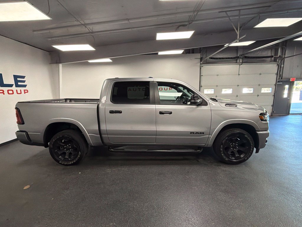 Used 2025 RAM 1500 Big Horn AWD/4WD image 10