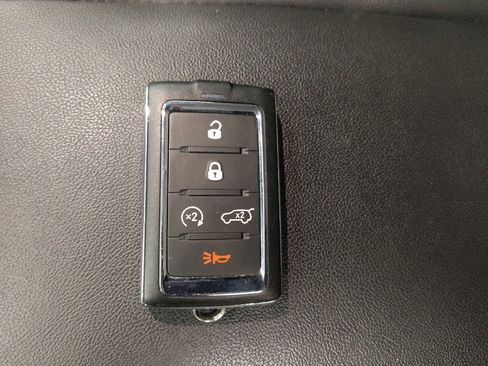 Used 2022 Jeep Grand Cherokee Limited 4xe image 32