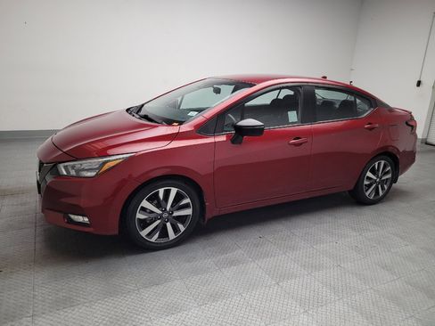 Used 2020 Nissan Versa SR w/ Convenience Package FWD image 2
