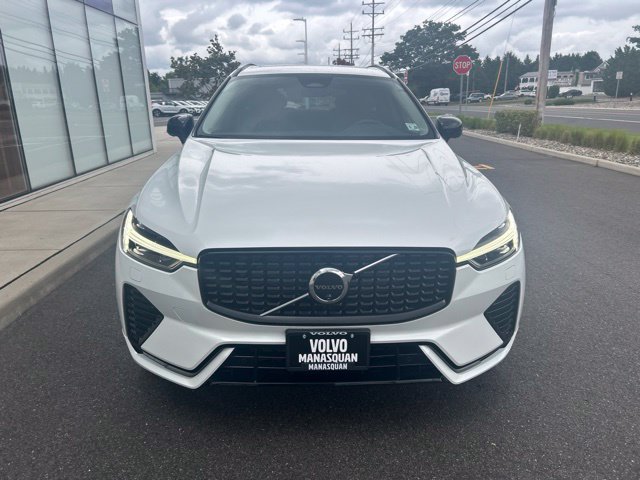 Certified 2024 Volvo XC60 B5 Plus w/ Protection Package Premier AWD/4WD image 7
