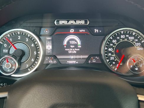 Used 2025 RAM 1500 Big Horn image 34