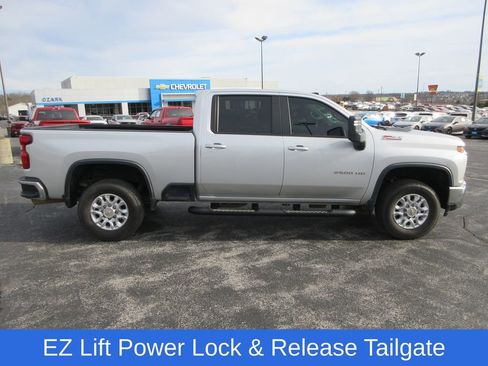 Certified 2022 Chevrolet Silverado 2500 LT w/ Convenience Package image 6