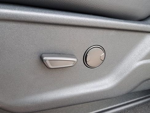 New 2025 Ford F250 XLT w/ Black Appearance Package image 22