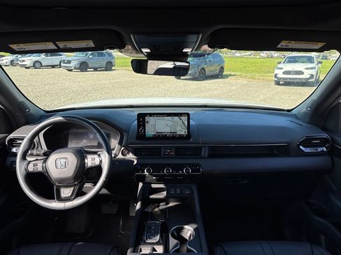Used 2025 Honda Pilot Black Edition image 21
