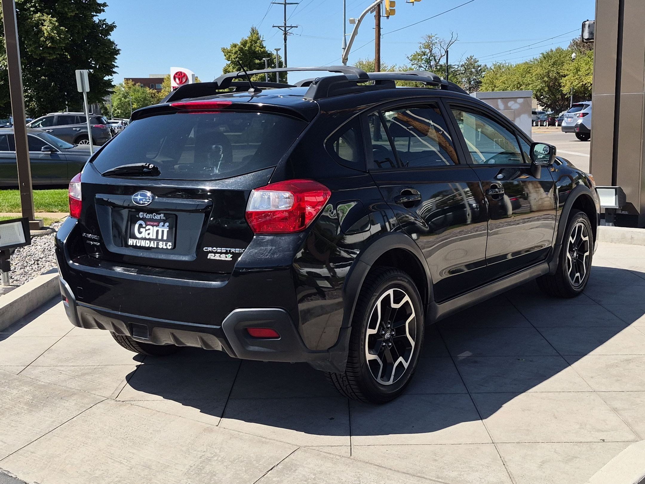 Used 2016 Subaru Crosstrek 2.0i Premium w/ Popular Package #1 AWD/4WD image 3