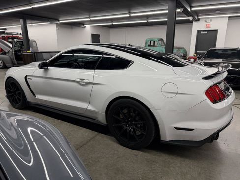 Used 2017 Ford Mustang Shelby GT350 w/ Electronics Package RWD image 4