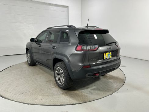 Used 2020 Jeep Cherokee Trailhawk w/ Comfort/Convenience Group AWD/4WD image 25