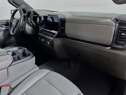 Used 2024 GMC Sierra 1500 SLT image 28