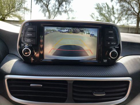 Used 2019 Hyundai Tucson SE image 17