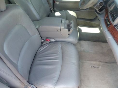 Used 2002 Buick Le Sabre Limited w/ Driver Confidence Pkg FWD image 17