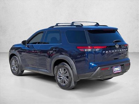 Used 2024 Nissan Pathfinder SV w/ Lighting Package (N92) image 8