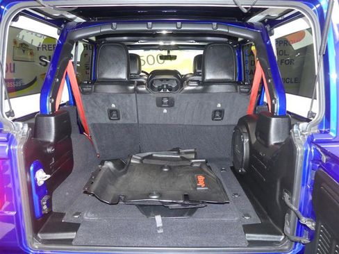 Used 2020 Jeep Wrangler Unlimited Rubicon w/ Quick Order Package 28Y Recon image 31