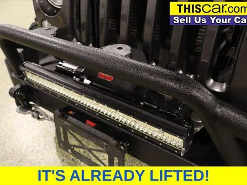 Used 2017 Jeep Wrangler Unlimited Rubicon w/ Connectivity Group image 10