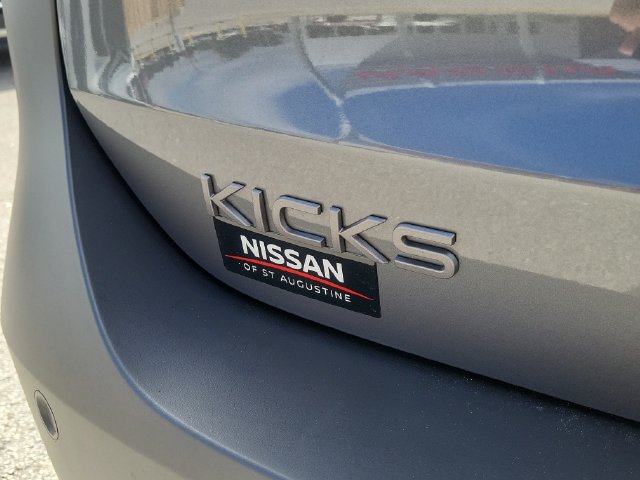 Certified 2025 Nissan Kicks SV FWD image 8