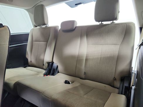 Used 2024 Ford Expedition XLT RWD image 35