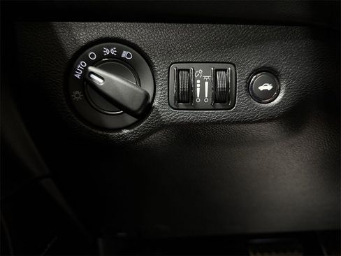 Used 2023 Dodge Challenger SRT Hellcat image 17