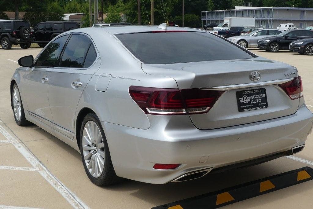Used 2014 Lexus LS 460 w/ Comfort Package RWD image 3