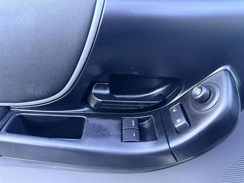 Used 2011 Ford Ranger XLT image 18