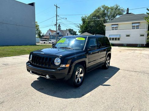 Used 2017 Jeep Patriot High Altitude image 3