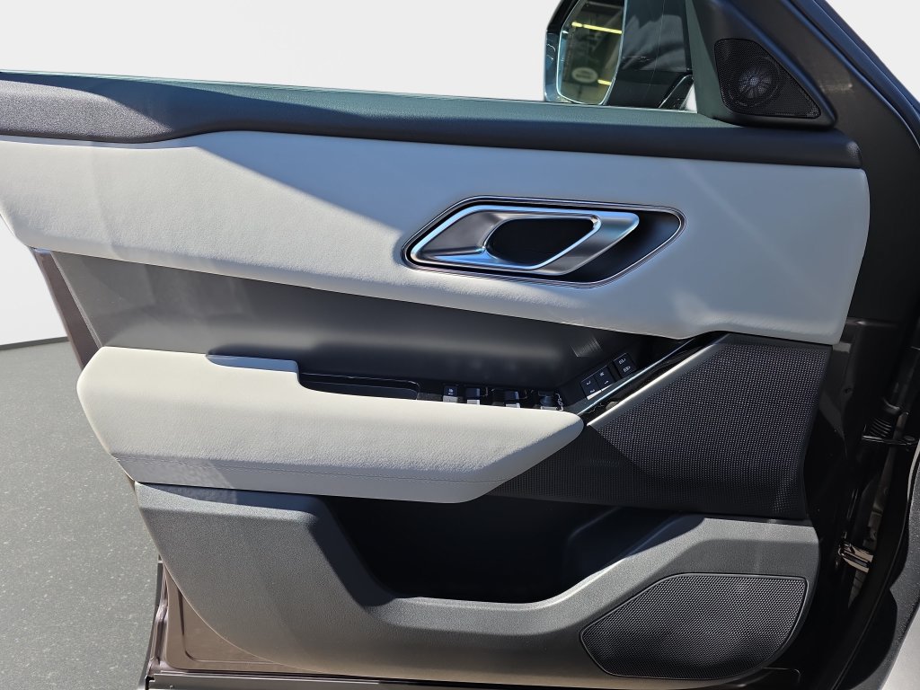 New 2026 Land Rover Range Rover Velar S AWD/4WD image 19