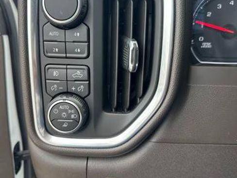 Used 2020 Chevrolet Silverado 3500 LTZ image 18