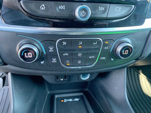 Certified 2023 Chevrolet Traverse LT w/ LPO, Floor Liner Package AWD/4WD image 17