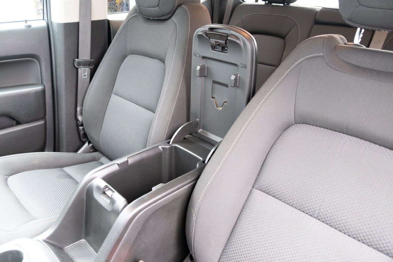 Used 2022 Chevrolet Colorado LT RWD image 8