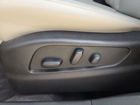 Used 2022 Cadillac XT4 Premium Luxury w/ Enhanced Visibility Package image 14