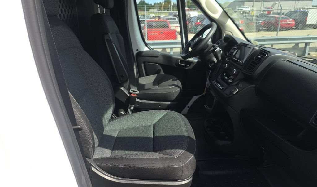 Used 2025 RAM ProMaster 2500 w/ U-Haul Equipment Group FWD image 5