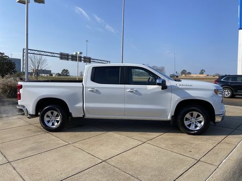 Used 2025 Chevrolet Silverado 1500 LT image 12