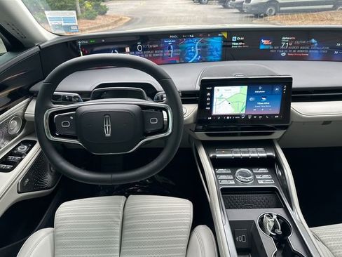 New 2026 Lincoln Nautilus Reserve AWD/4WD image 23