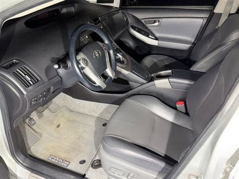 Used 2012 Toyota Prius Plug-In Hybrid image 9