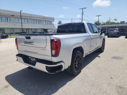 Used 2022 GMC Sierra 1500 Elevation RWD image 5