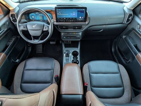 Used 2025 Ford Bronco Sport Outer Banks w/ Outer Banks Tech Package+ AWD/4WD image 11