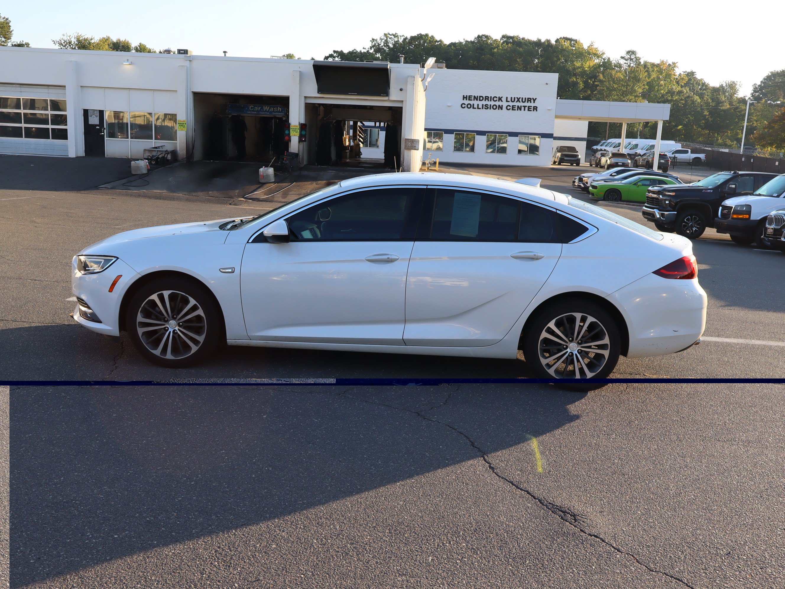 Used 2019 Buick Regal Essence w/ Driver Confidence Package I FWD image 7
