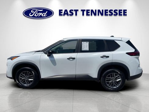 Used 2024 Nissan Rogue S AWD/4WD image 6