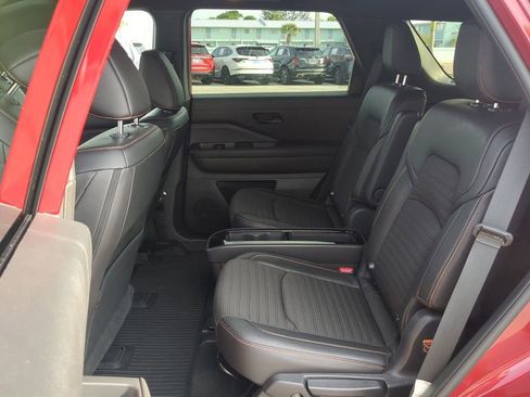 Certified 2023 Nissan Pathfinder Rock Creek image 14