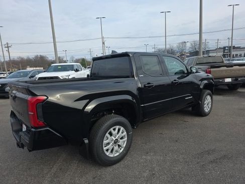 New 2026 Toyota Tacoma SR5 image 4