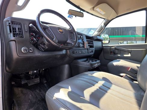 Used 2020 Chevrolet Express 2500 w/ Communications Package image 15