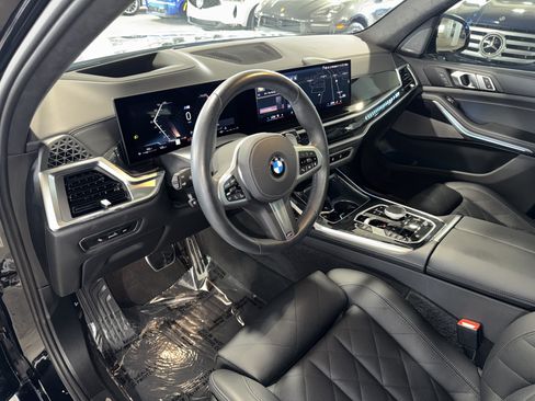 Used 2025 BMW X7 xDrive40i w/ M Sport Package AWD/4WD image 20