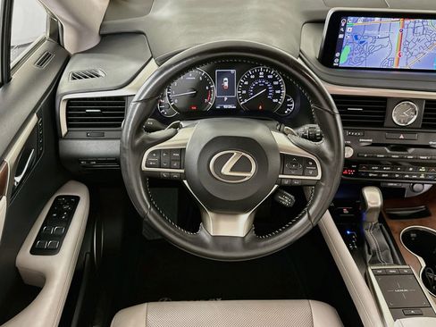 Used 2020 Lexus RX 350L Premium w/ Premium Package AWD/4WD image 18