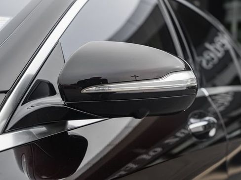 Used 2018 Mercedes-Benz S 560 4MATIC Sedan image 15