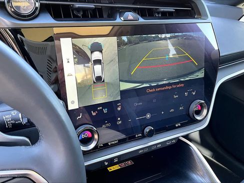 Used 2023 Lexus RZ 450e Premium image 25