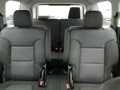 Used 2023 GMC Acadia SLE w/ Driver Convenience Package image 13