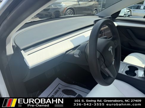 Used 2022 Tesla Model 3 Long Range AWD/4WD image 6