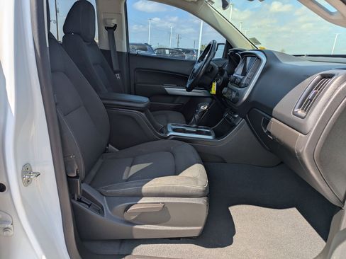 Used 2022 Chevrolet Colorado LT w/ Chrome Appearance Package image 19