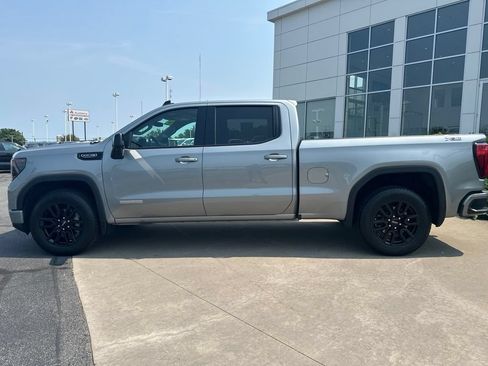 Used 2025 GMC Sierra 1500 Elevation w/ Elevation Premium Package AWD/4WD image 8