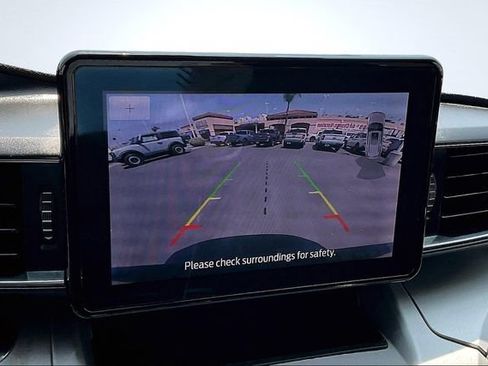 Certified 2021 Ford Explorer XLT w/ Equipment Group 202A image 21